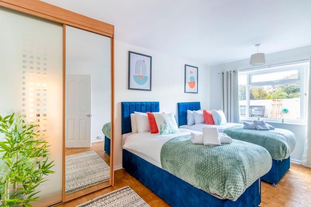 Beautiful Sea View 2 Bedroom Sleeps 6-Free Parking Bournemouth Eksteriør bilde