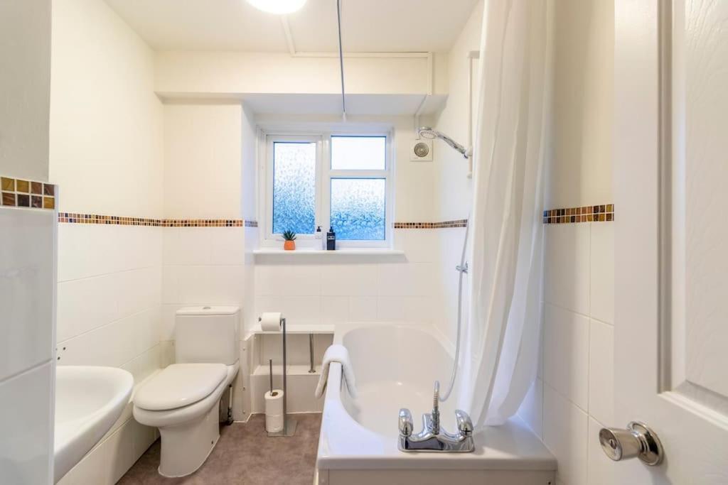 Beautiful Sea View 2 Bedroom Sleeps 6-Free Parking Bournemouth Eksteriør bilde